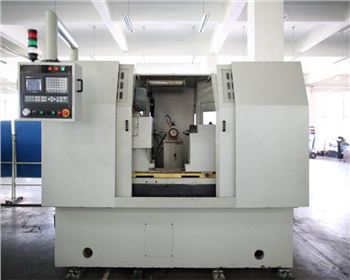 雙床鞍數控專機，雙向加工，讓利潤從兩端切出來。